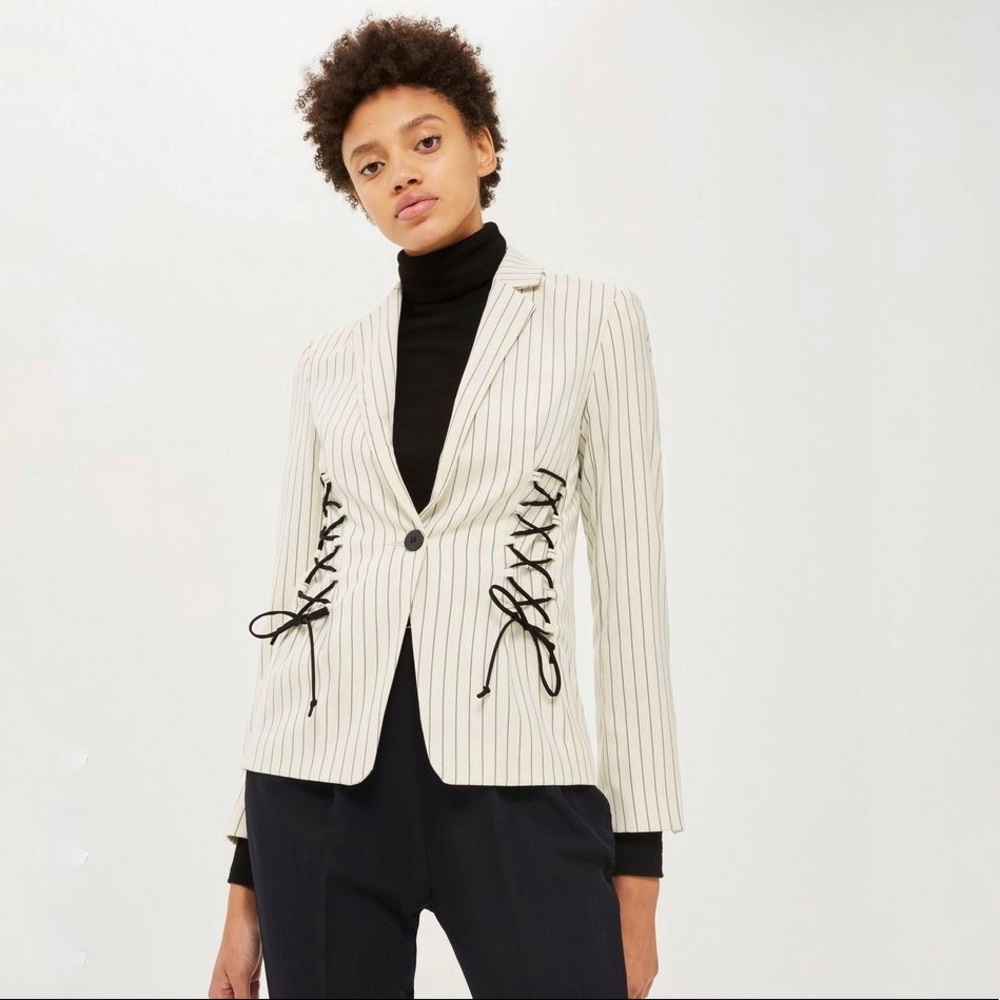 ⚡️SALE! NWOT stripe blazer with corset design